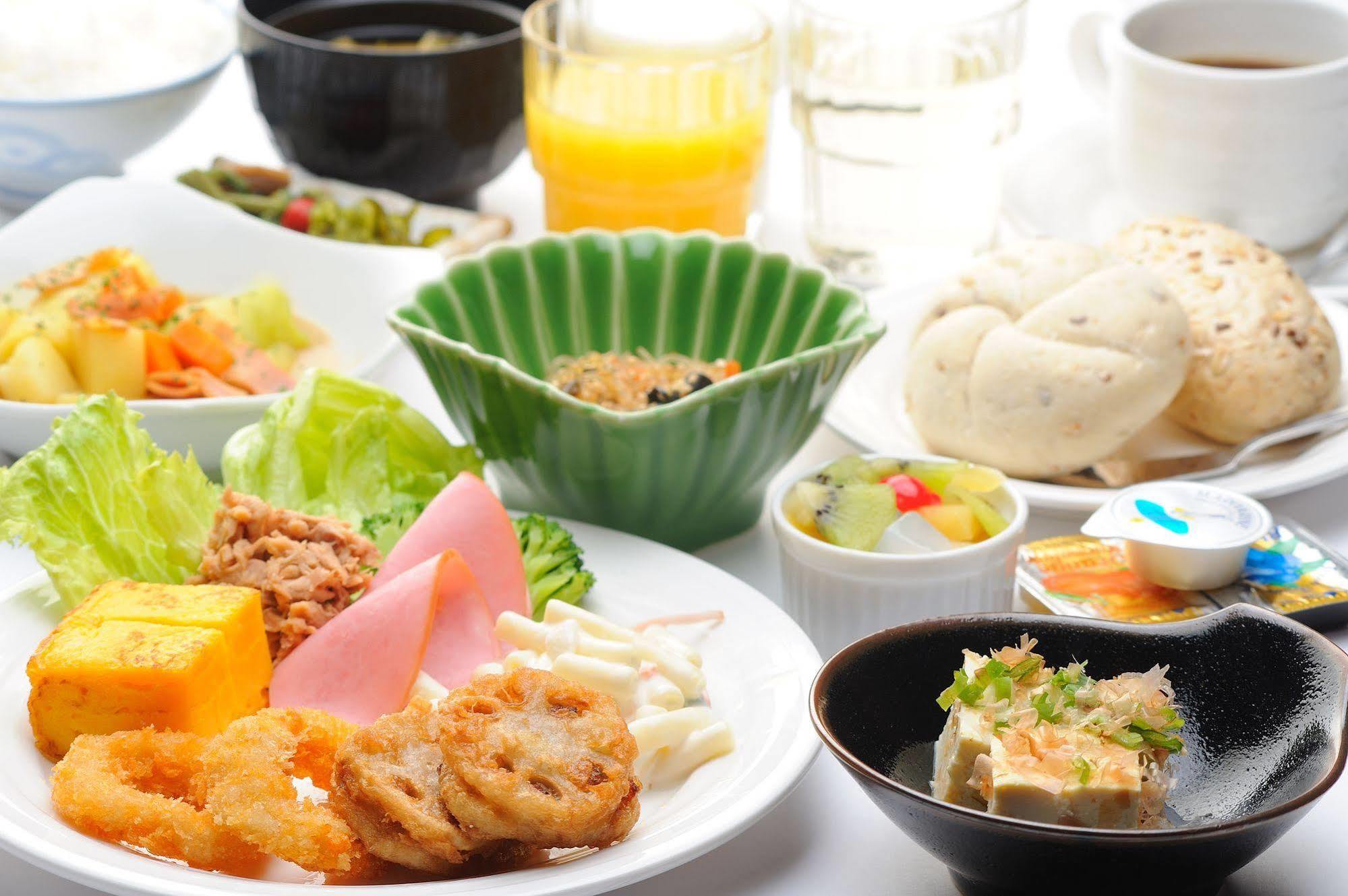 Hotel Route-Inn Wakamiya Inter Miyawaka Екстериор снимка